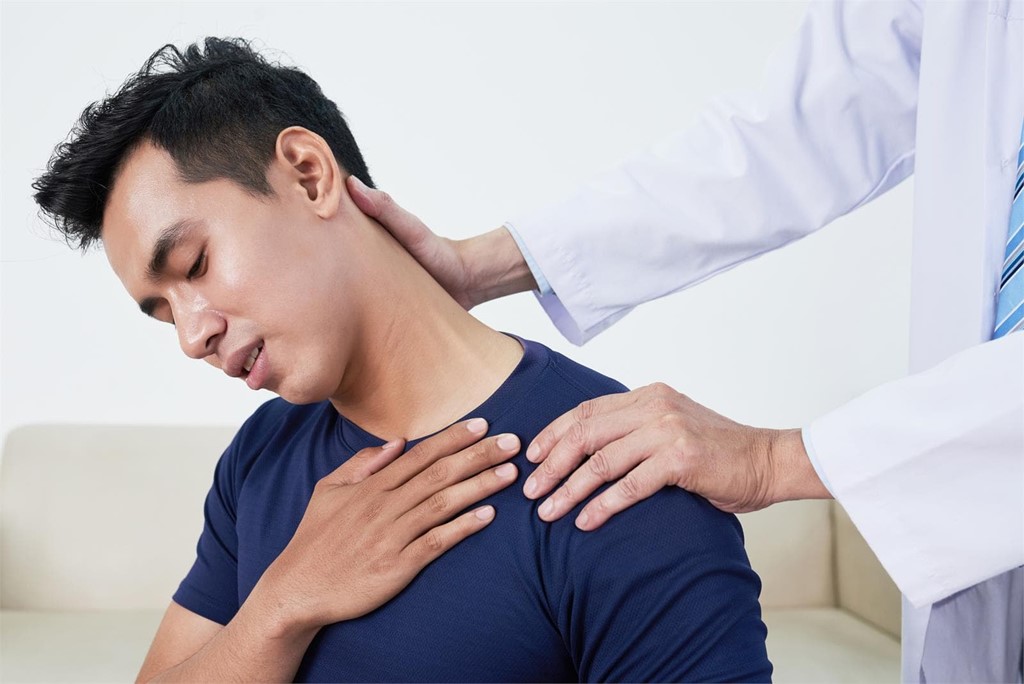 Cervicalgia mecánica: causas más comunes y cómo la fisioterapia puede ayudarte a eliminar el dolor de cuello