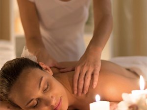 Descubre los beneficios de los masajes relajantes para combatir el estrés