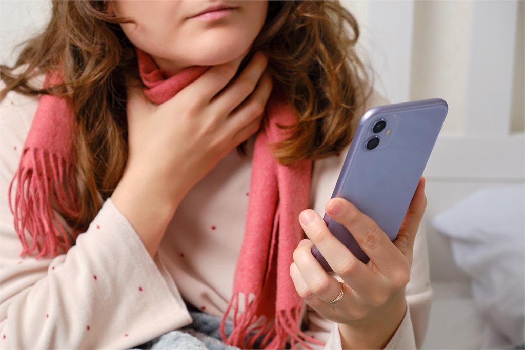 Dolor de cuello y móvil: cómo la fisioterapia en Galicia puede ayudarte