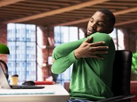 Dolor de hombro persistente: ¿y si el problema está en cómo te mueves?