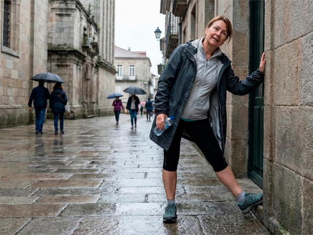 Piernas cansadas en Santiago: Cuando el día a día se convierte en una cuesta arriba